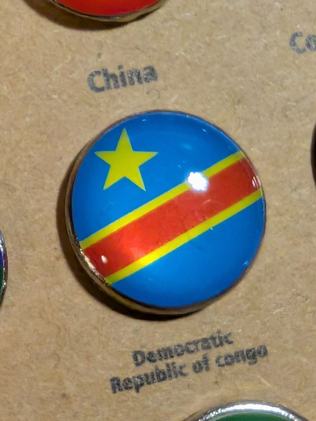 Plaketten & Abzeichen: Ansteckpin LW: Länderwappen – Gebraucht aus Oppligen von Pin-Fall-Shop