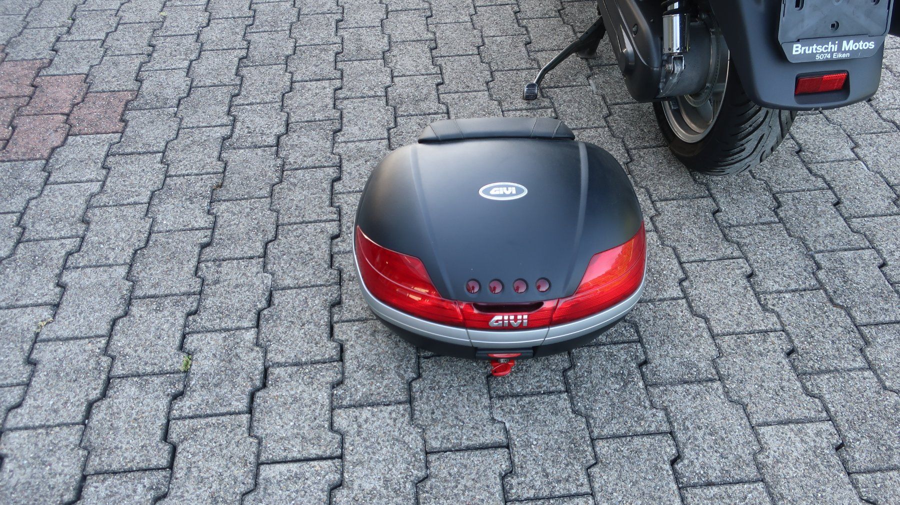 Suzuki Scooter: Suzuki AN 650 Burgmann Executive – Usato da Eiken venduto da Motti2 6