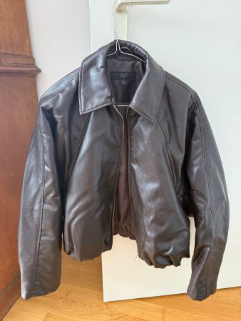 Bomberjacke aus Kunstleder