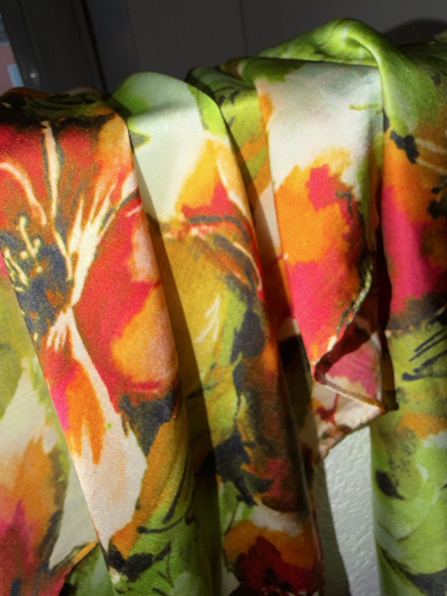 Foulard & Sciarpe: Seiden Schal handrolliert neu – Nuovo (secondo la descrizione) da Dornach venduto da samuti 1