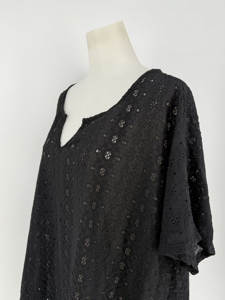 T-shirt: Shirt mit Lochmuster Gr. 50 – Usato da Auenstein venduto da moin. 1