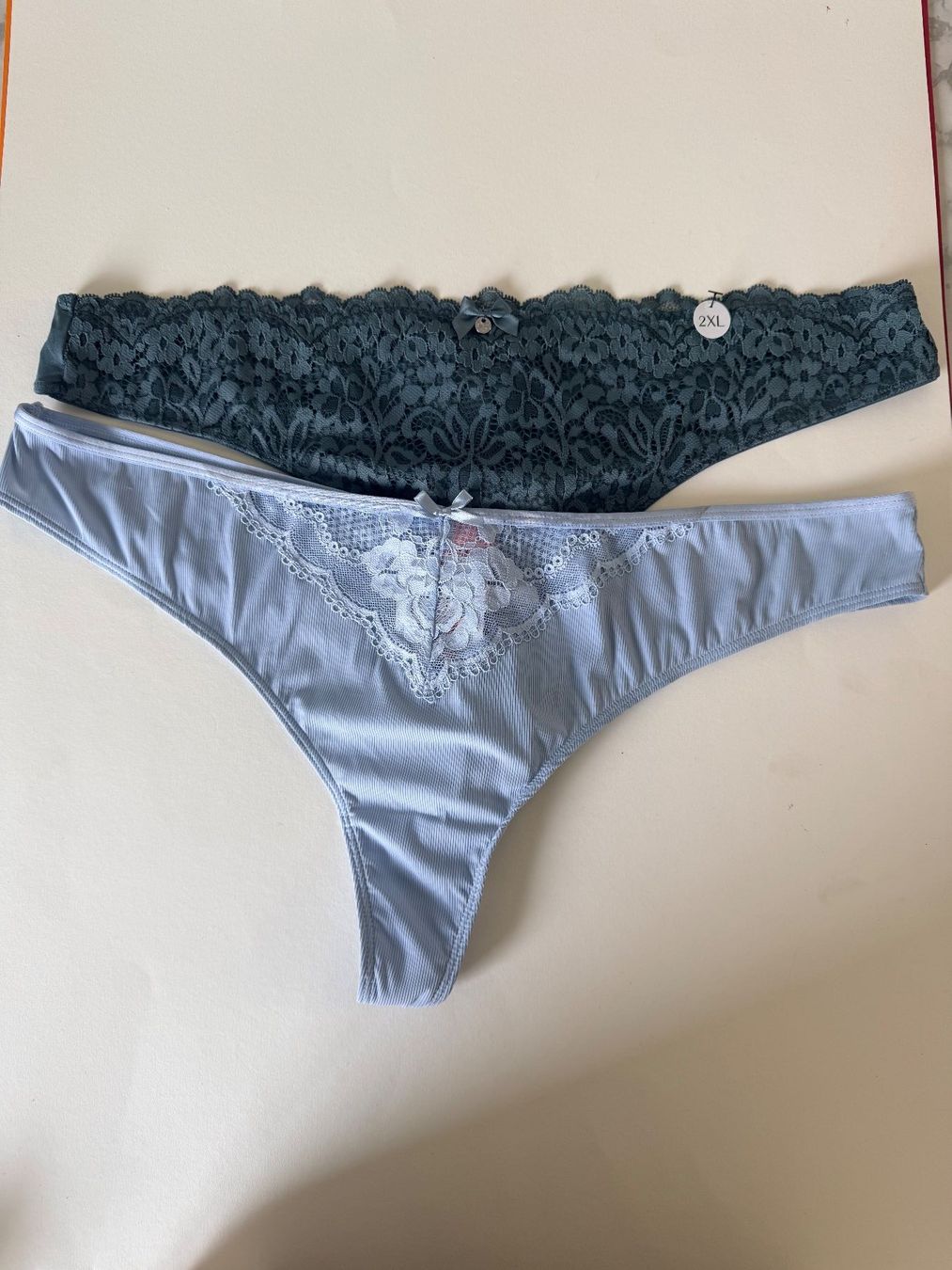 Hunkemöller Altra biancheria intima: HUNKEMÖLLER, String, Grösse 2XL, Farbe Grün und Hellblau – Nuovo e nell'imballaggio originale da Rudolfstetten venduto da gst_g7xl