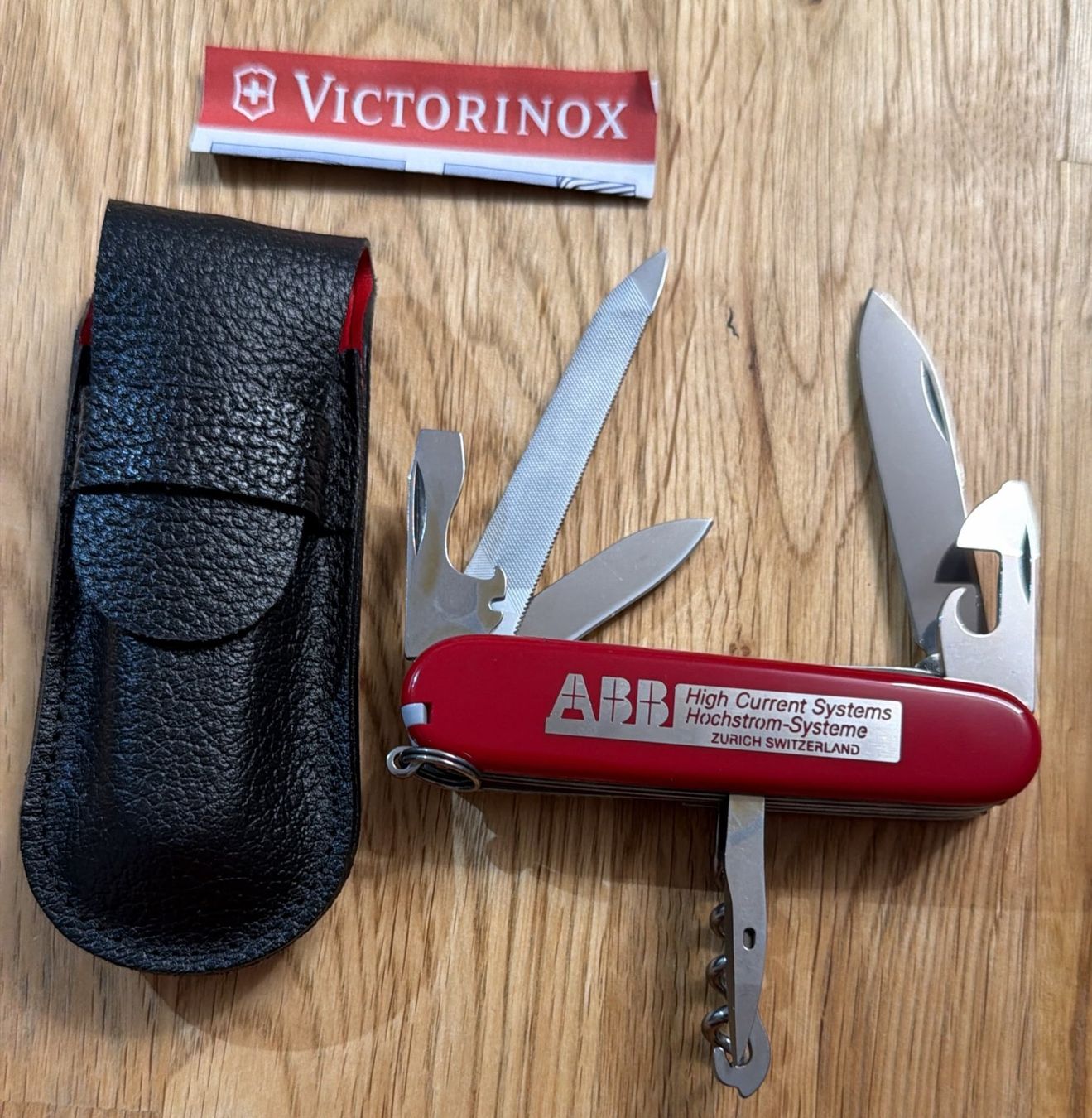VICTORINOX TASCHENMESSER ABB MIT ETUI (Neu (gemäss Beschreibung)) in ...