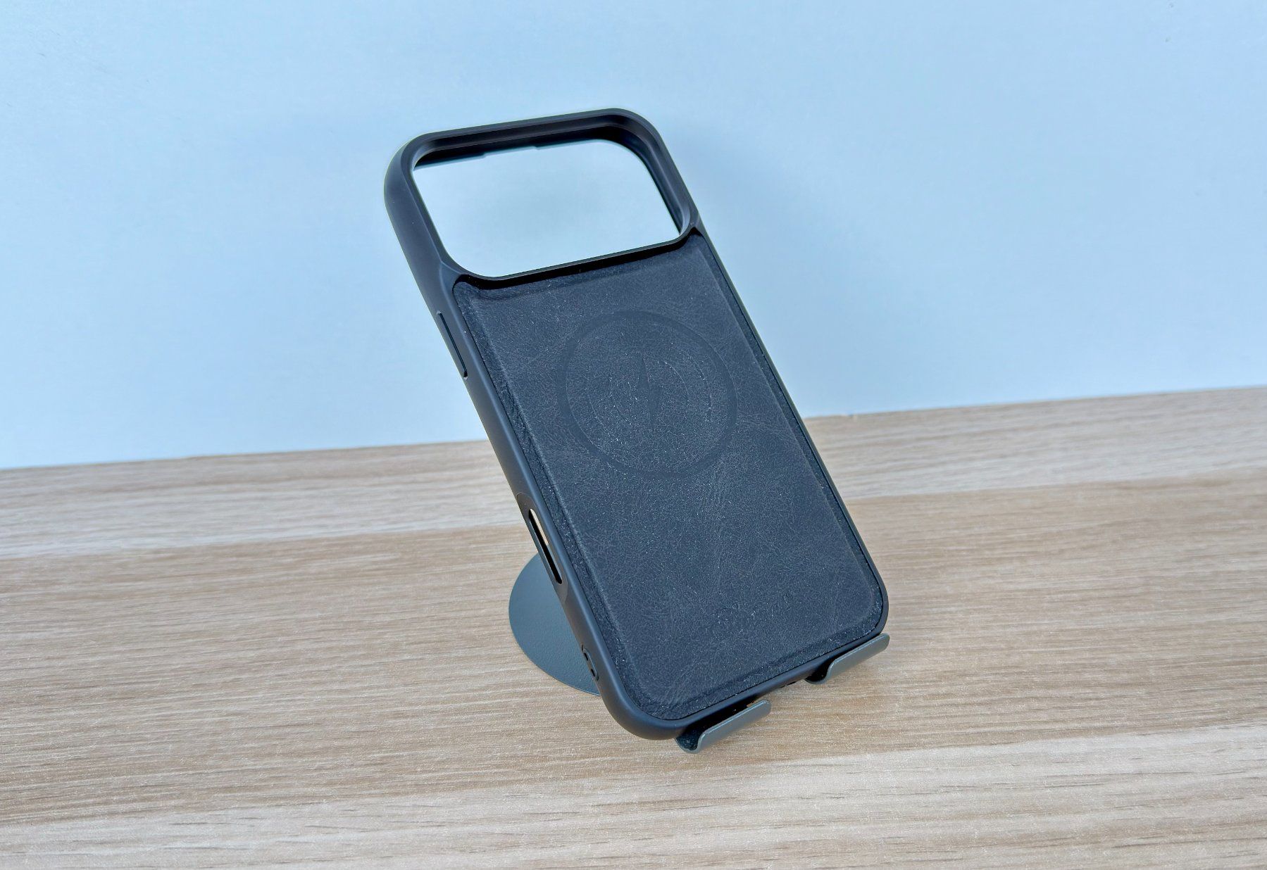 Apple Cover & Protezioni schermo: Coque iPhone 17 Pro Max effet cuir avec protection écran – Usato da Thônex venduto da BrYu 6