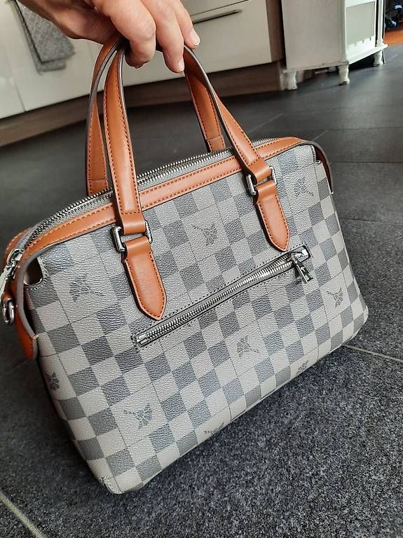 Joop Borse da donna: JOOP Damen Ledertasche neuwertig – Nuovo (secondo la descrizione) da Buchs SG venduto da miska01 2