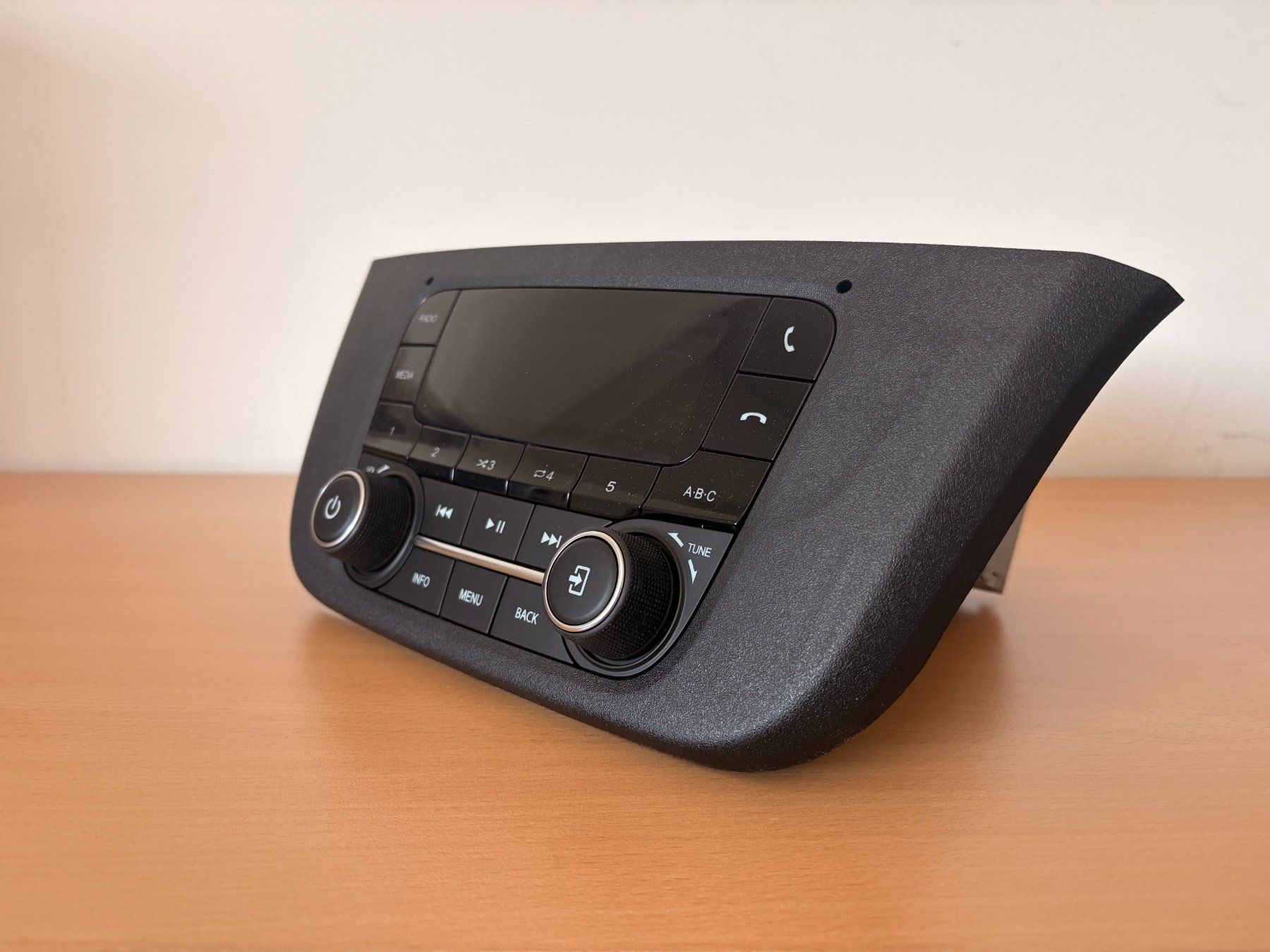 Radios: Iveco Daily Radio – Neuf (Voir description) à Schaanwald par cvobob-speedshop 1
