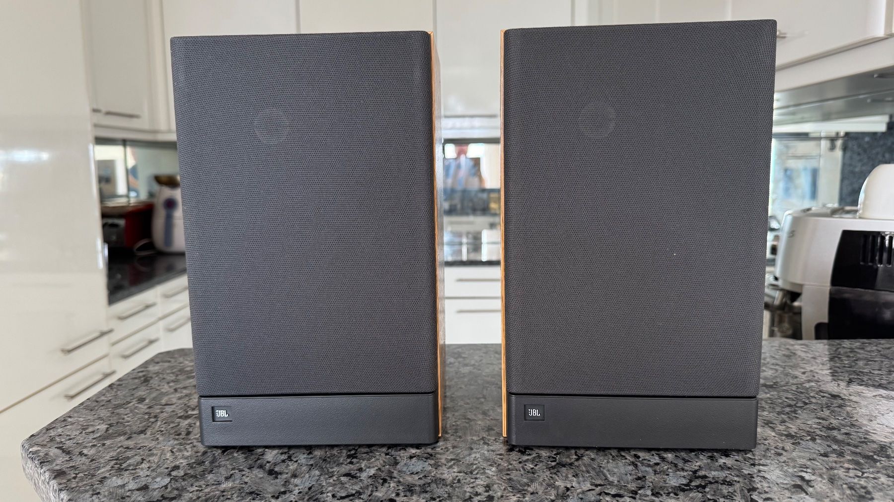 JBL Lautsprecher: Lautsprecher-Boxen JBL52T aus Eiche – Neu und originalverpackt aus Herrliberg von emi_8xh5 1