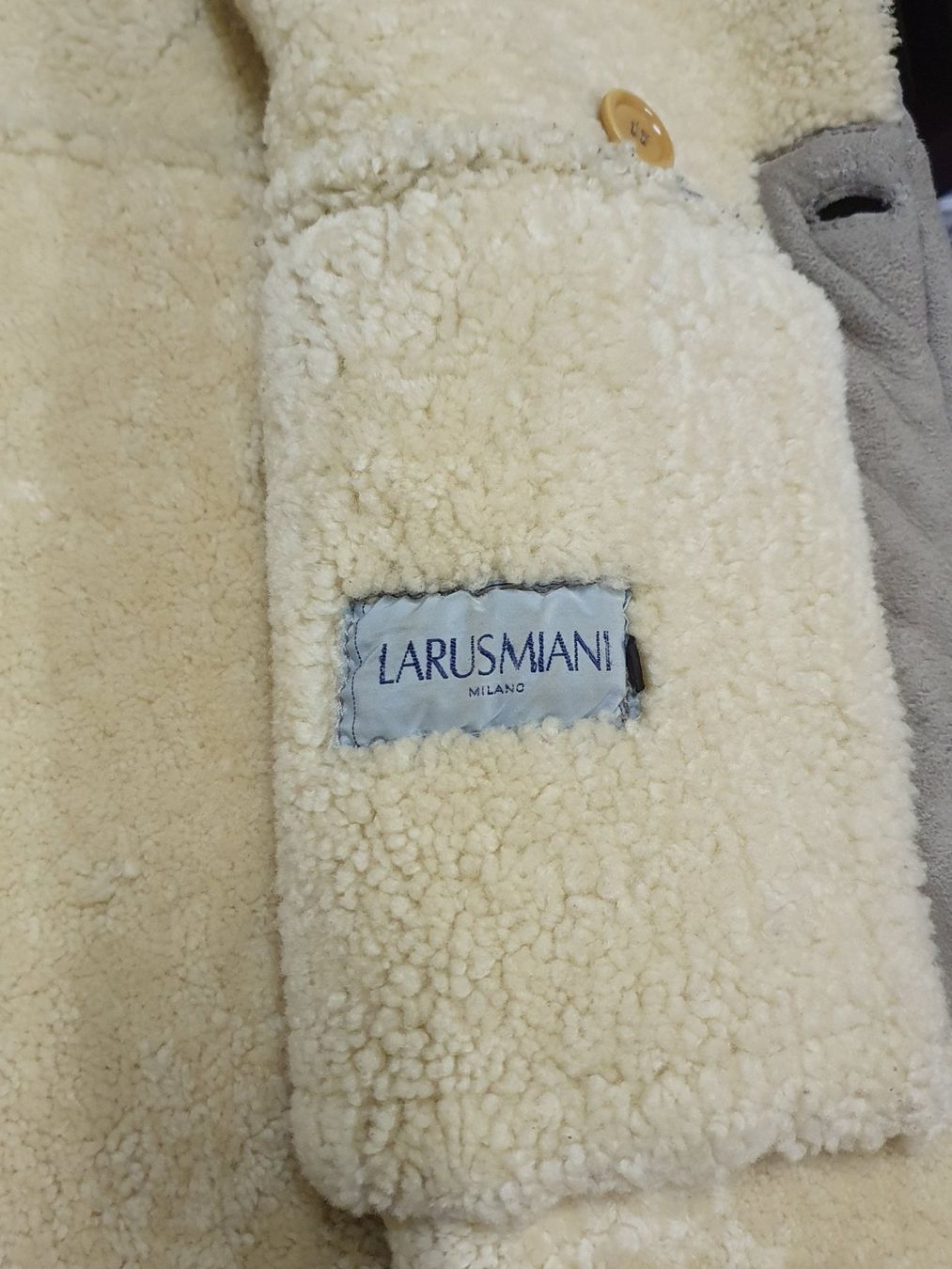 Manteaux: Lammfell Mantel XXL oder 3XL – D'occasion à Morbio Inferiore par lunaria 3