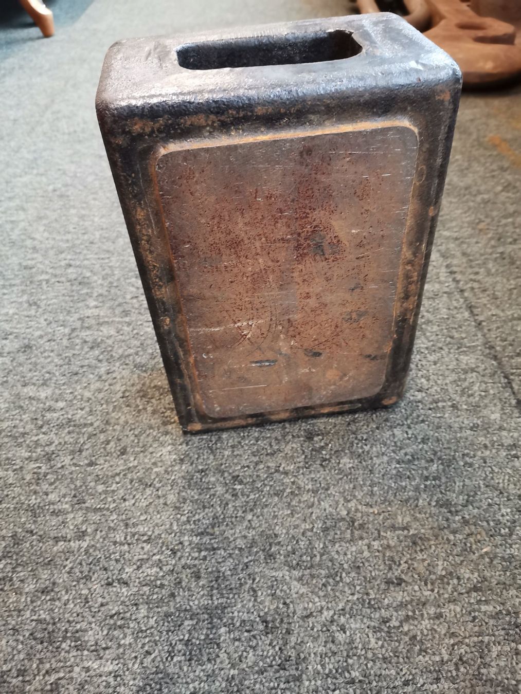 Bilance e pesi: 20kg Gewicht, Gewichtstein 20kg, Eckiges Gewicht, Eisengewic – Usato da Wiedlisbach venduto da materialkreislauf 3