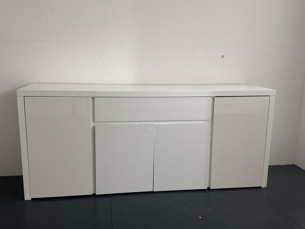 Cassettiere: Weisses Sideboard, Zustand gebraucht, muss schnell weg! – Usato da Gränichen venduto da mer_lv2p 2