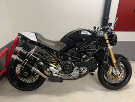 Custom Ducati Monster S4R mit Zulassung