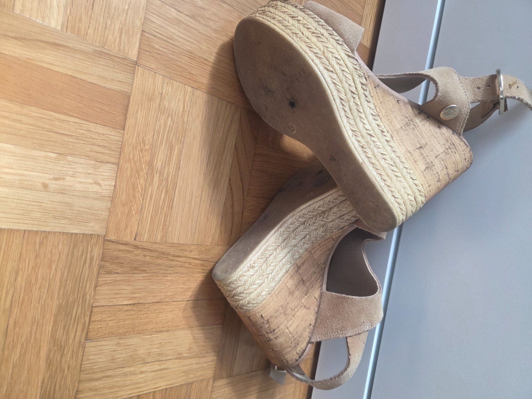 Damenschuhe: Sandale, Keilabsatz, Beige, Gr. 35, Sommer – Gebraucht aus Regensdorf von sar_895z 3
