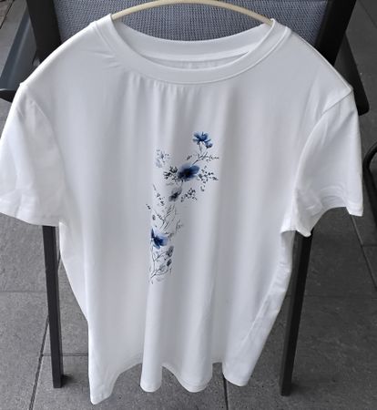 Weisses T-Shirt L Blumenprint 100% Polyester NEU