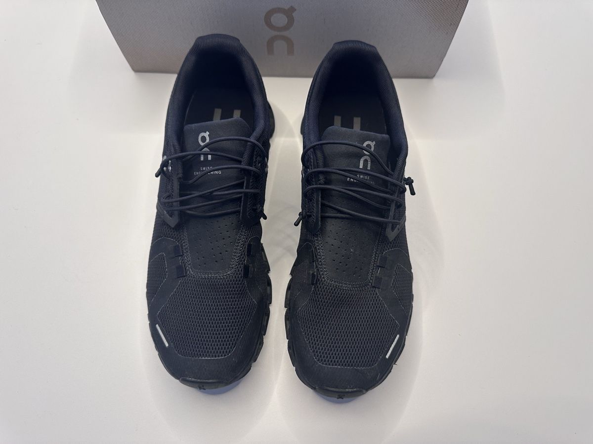 On Scarpe da donna: On Schuhe schwarz Grösse 40 – Nuovo (secondo la descrizione) da Unteriberg venduto da __Fox__ 3