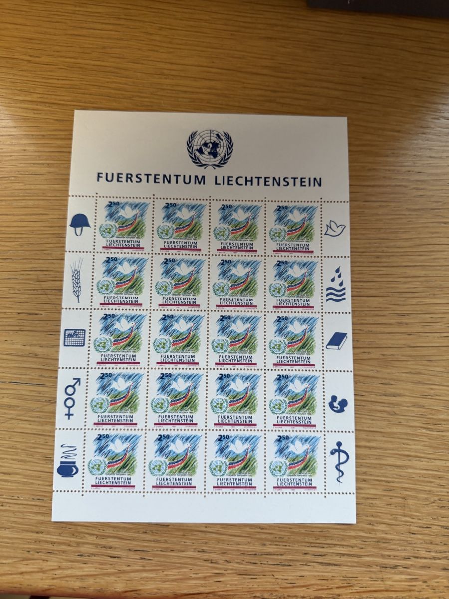 Tous les timbres: 8 Blöcke Kleinbogen Liechtenstein  – Neuf (Voir description) à Murgenthal par Tina_4055 5