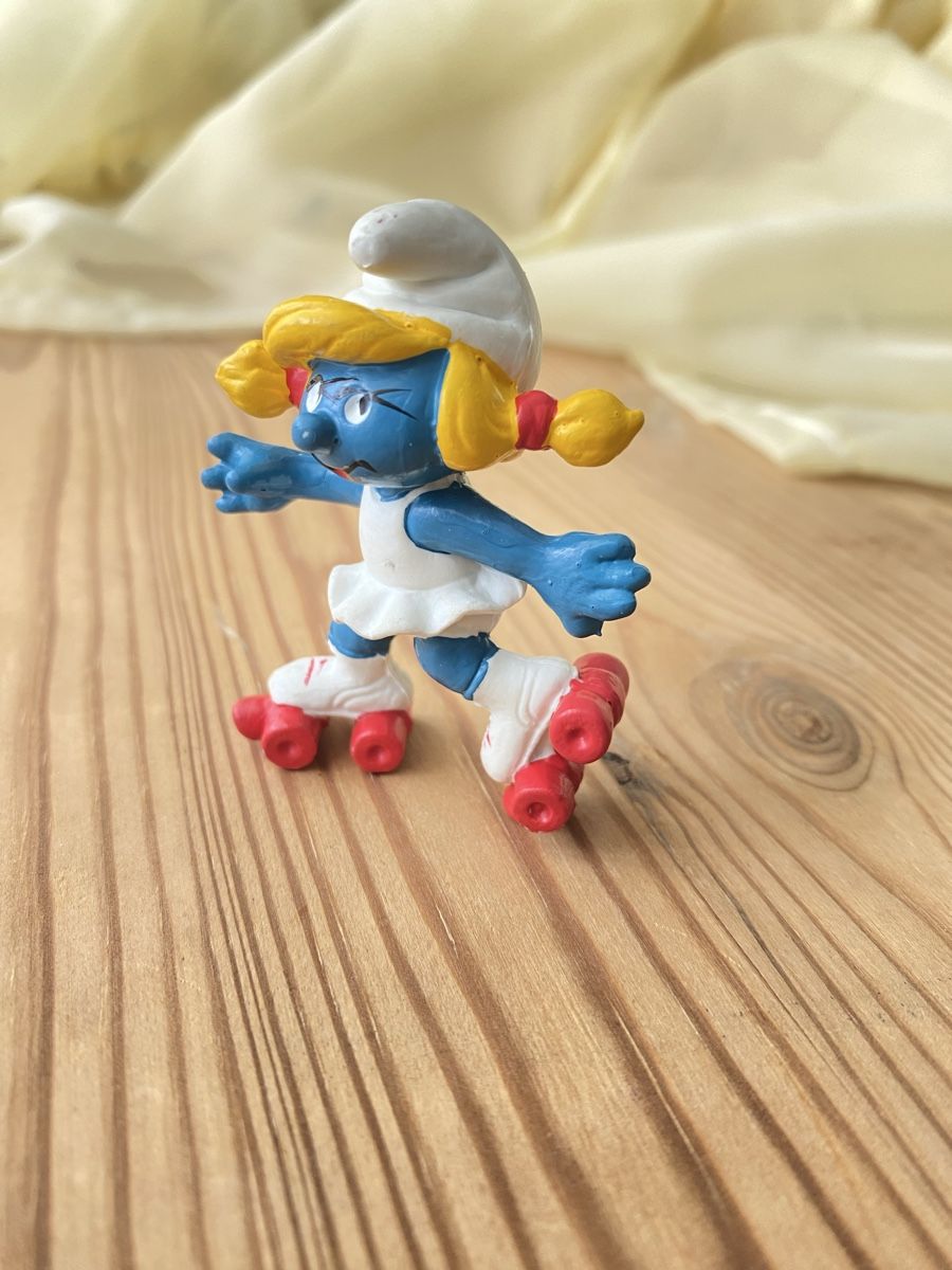 Schleich Statuette: Schlumpf Schlumpfine Rollschuh – Usato da Fehraltorf venduto da Marian4
