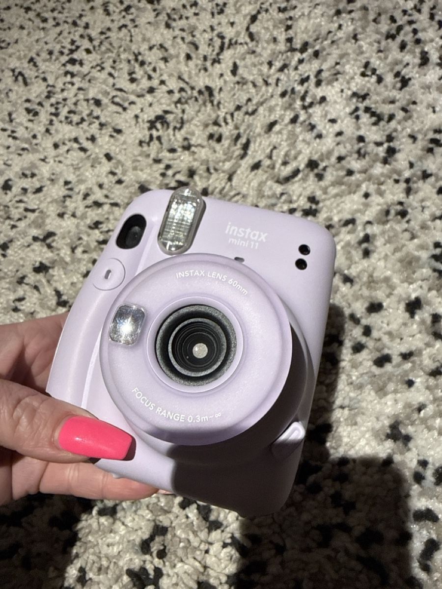Fotocamera: Instax Mini 11 Sofortbildkamera - Lila – Nuovo (secondo la descrizione) da Neukirch-Egnach venduto da Carmen1998 1