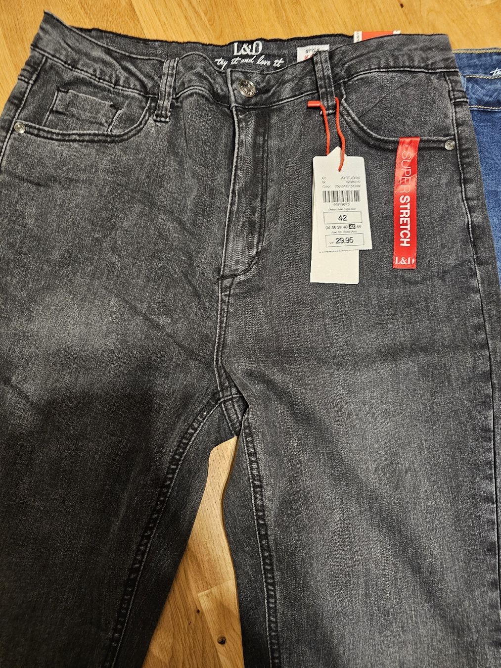 Jeans: Lot de 2 jeans neufs taille 42 – Neu und originalverpackt aus Bulle von Diamant.15 2