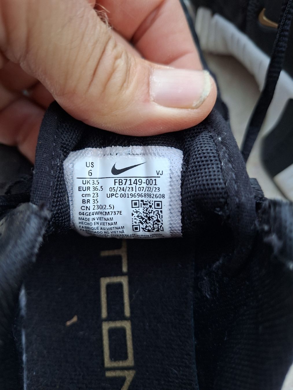 Nike Scarpe da donna: basket nike metcon 5 taille 36,5 – Usato da Chavannes-de-Bogis venduto da senator635 3
