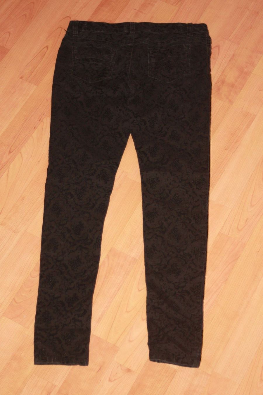 Hosen: schwarzgraue Hose mit Ornamentmuster 152 – Neu (gemäss Beschreibung) aus Wenslingen von Strick4Alpaca 1