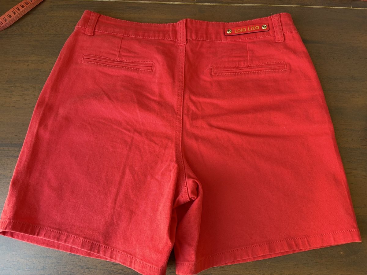 Hosen: Lola Liza Red Shorts Size 40 – Gebraucht aus Nyon von Deb_D39 2