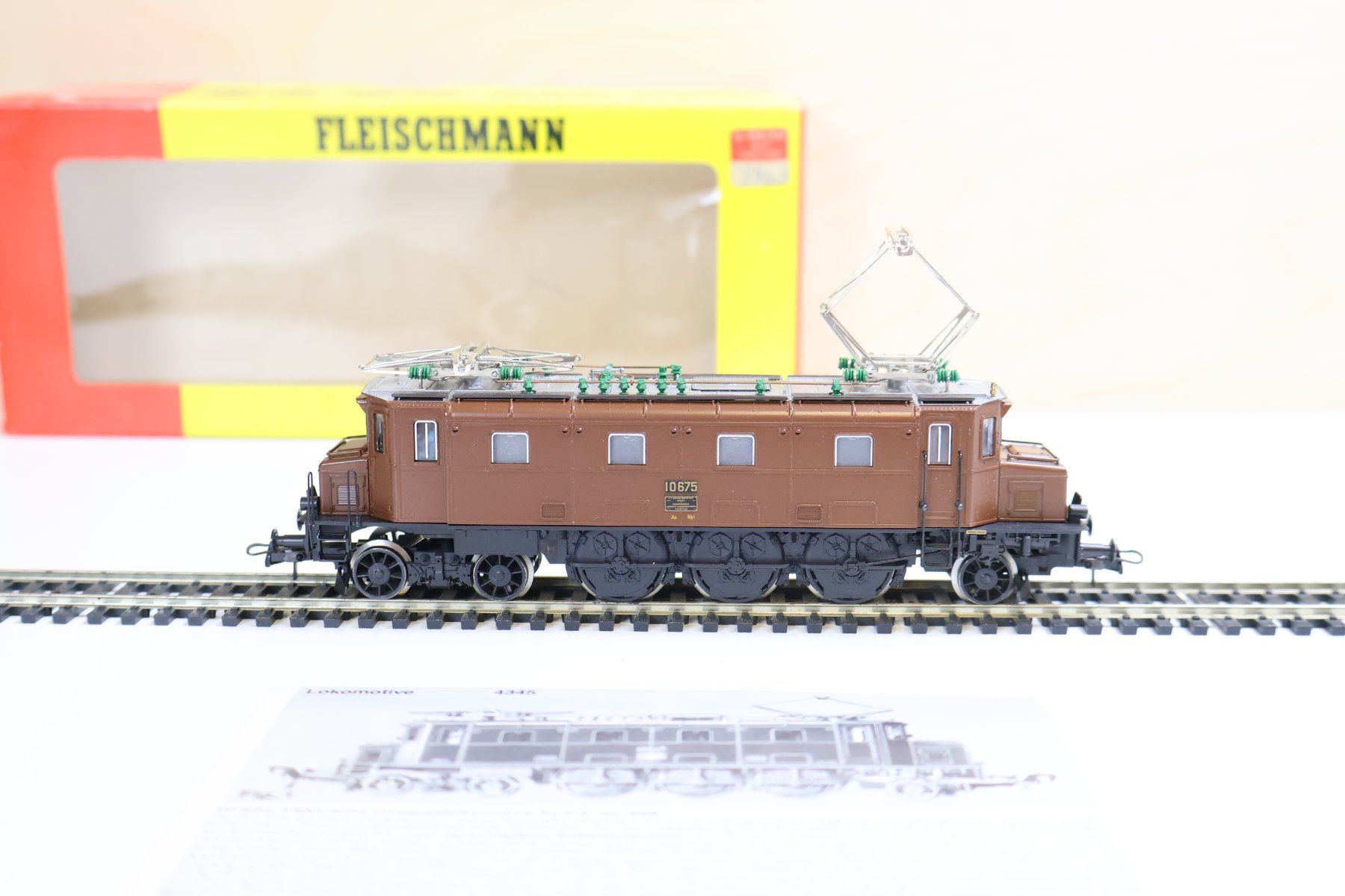 Fleischmann Modelleisenbahnen: Fleischmann SBB Ae 3/6 E-Lok "braun" 4345 - NP: 340.- – Gebraucht aus Winterthur von Monstera 5