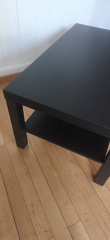 Tavoli: IKEA Couchtisch LACK in Schwarz mit Ablage – Usato da Schaffhausen venduto da wanno 1