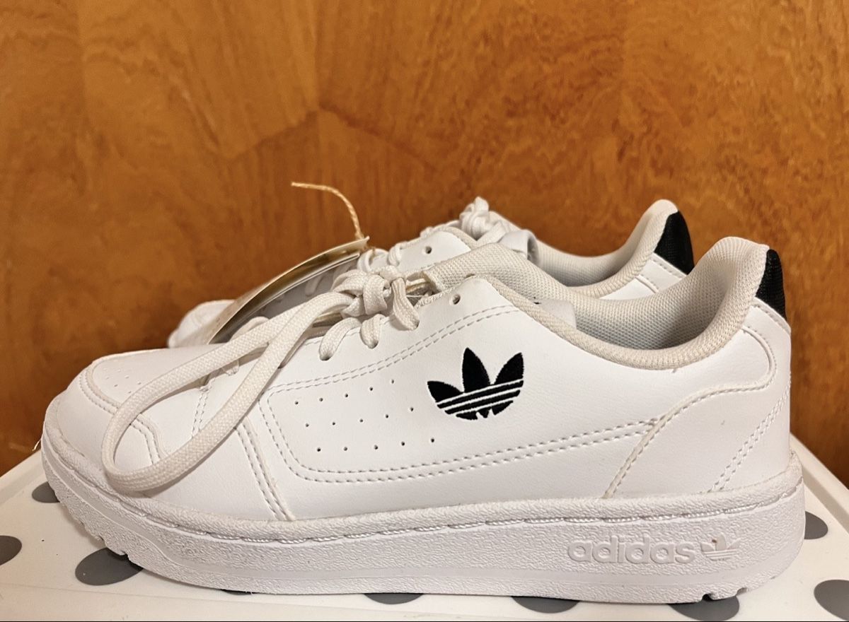 Scarpe da uomo: ADIDAS NY 90 J BLANC – Nuovo e nell'imballaggio originale da Fribourg venduto da Wabisabi.