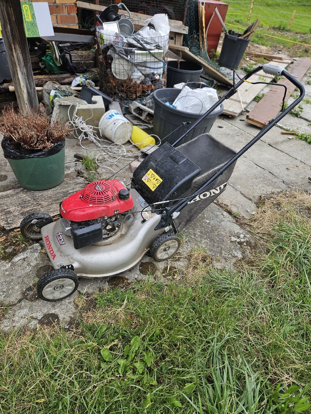 Honda Tondeuses à gazon: Tondeuse Honda – Défectueux à Mézières VD par berni29 1