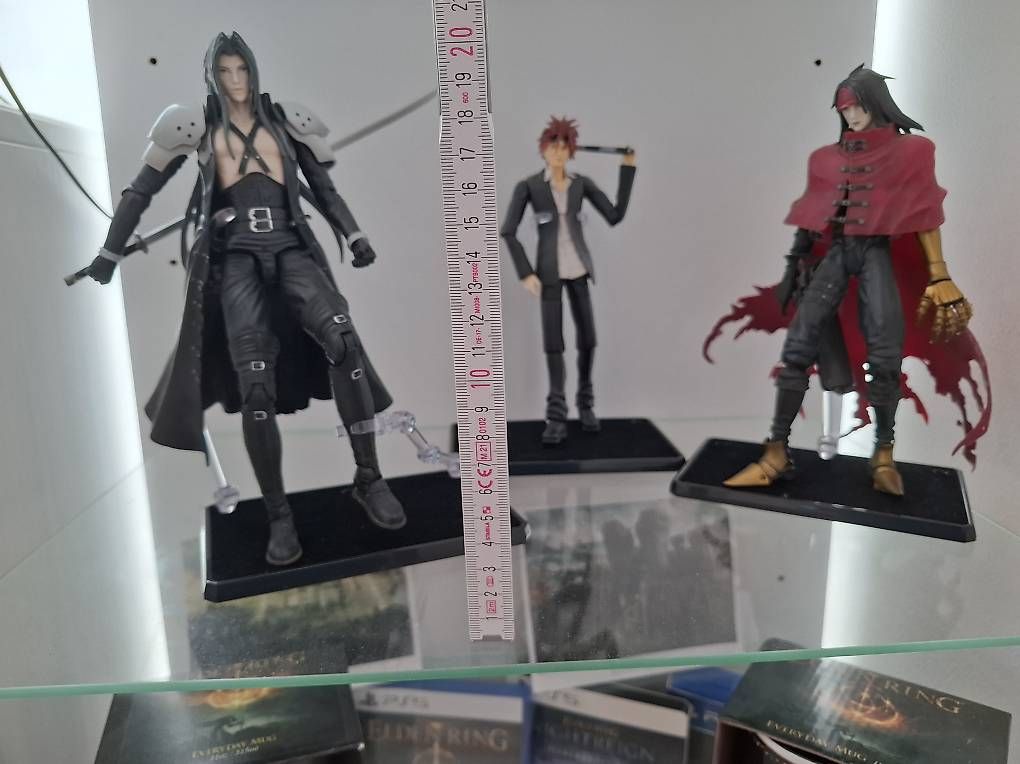 Jeux: Final Fantasy 7 Figuren – D'occasion à Dielsdorf par cmo_c6hy 4