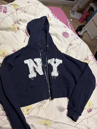 Felpa con zip NY Bershka 