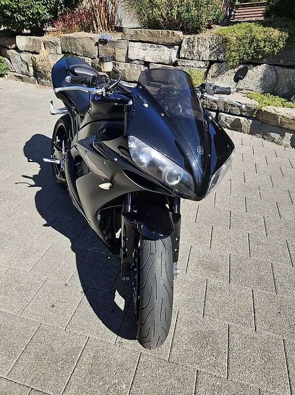 Strada: Yamaha R1  – Usato da Fischbach LU venduto da Togla 2