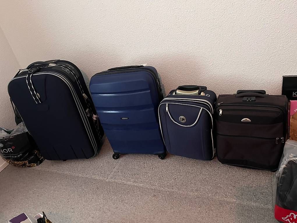 Valigie: Koffer / Kofferset – Usato da Immensee venduto da Shagay 1