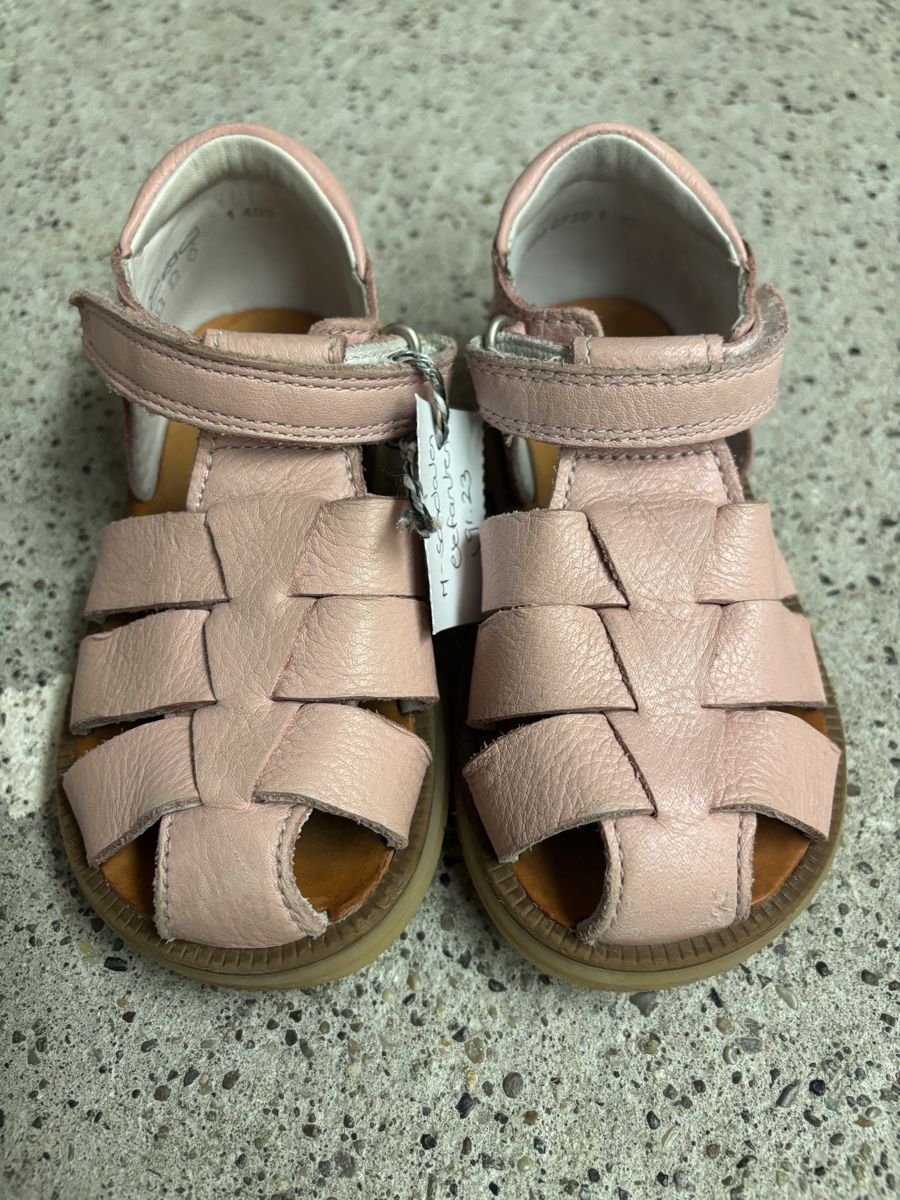 Elefanten Chaussures filles: Elefanten Sandale, rosa Gr. 23 – D'occasion à Büren an der Aare par Nikito2001 2