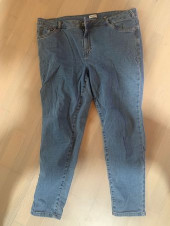 Damen Jeans Gr. 48 gut erhalten für Frühling 2024 👖