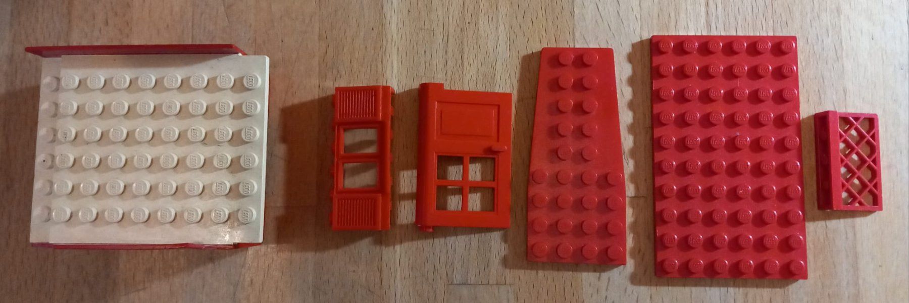 Lego Giocattoli: 3250 GRAMM ROTE LEGO – Usato da Huttwil venduto da Kunterbuntli 3