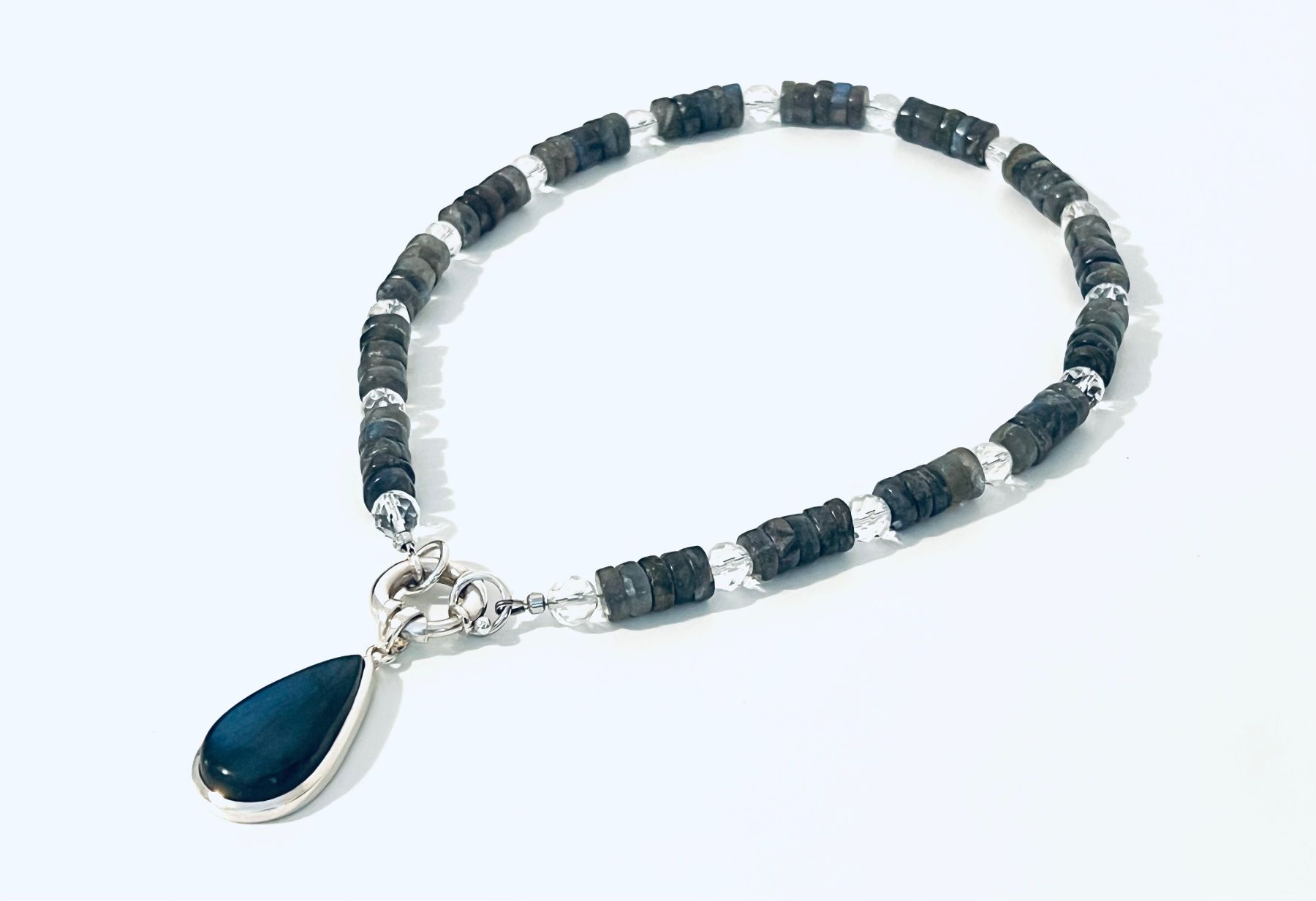 Catenine: Labradorite Necklace - Sterling Silver – Nuovo e nell'imballaggio originale da Rüschlikon venduto da ThereseJewelryDesign 3