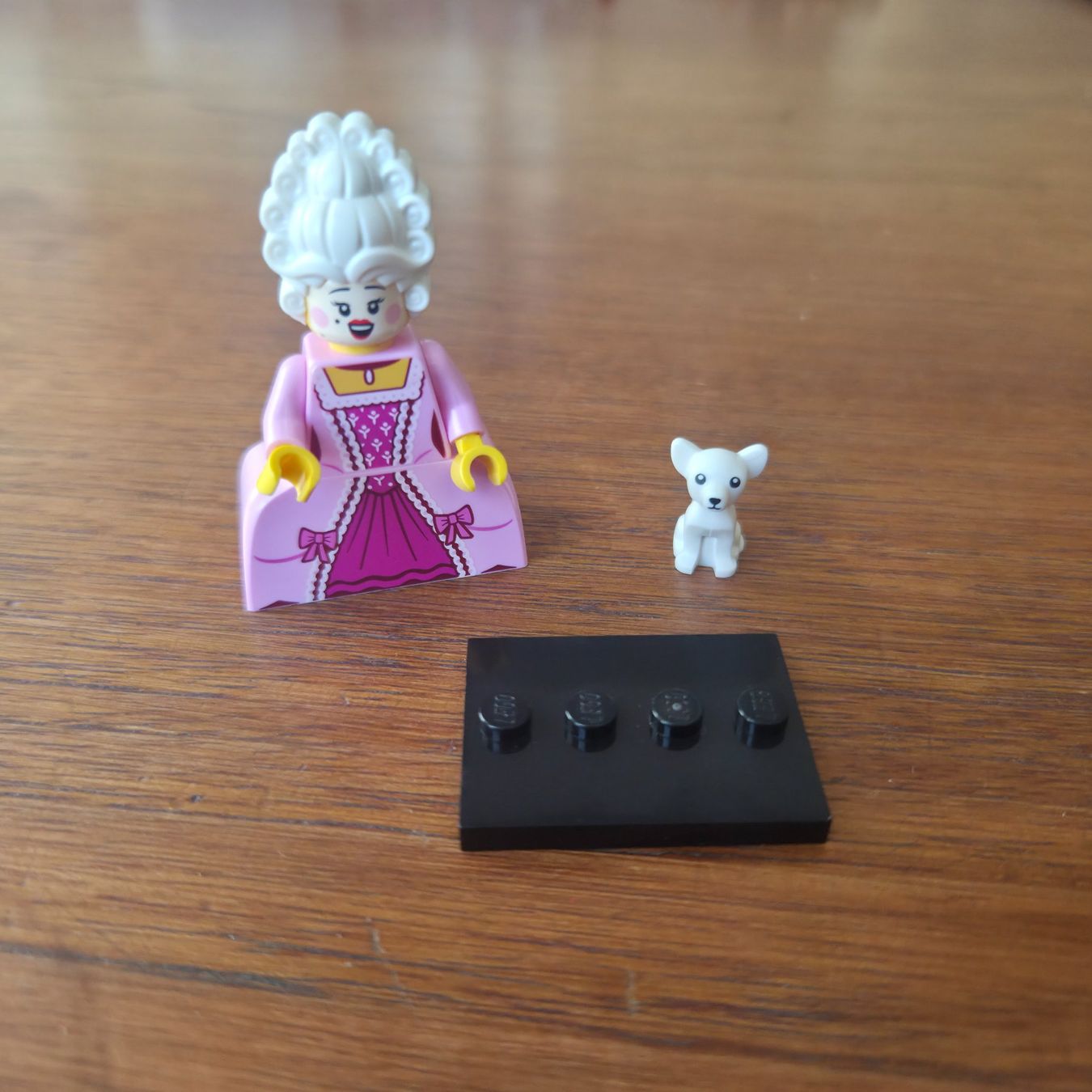 Lego Kit di costruzioni: Lego Rococo Aristocrat 71037 Minifigures Series 24 – Usato da Zürich venduto da Wickeddude