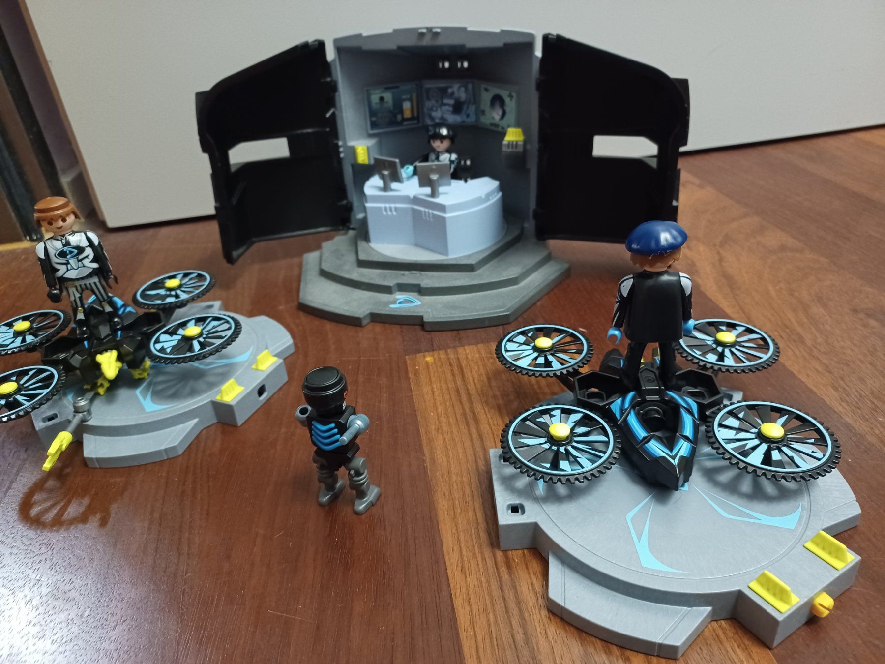 Playmobil Giocattoli: Playmobil Agents Station – Usato da Emmenbrücke venduto da Ddagi