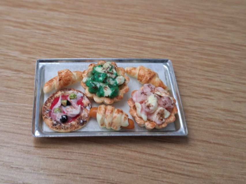 Case e mobili per bambole: Backblech mit Apero Gebäck Handgemacht – Nuovo (secondo la descrizione) da Zürich venduto da HandmadeTinyFood
