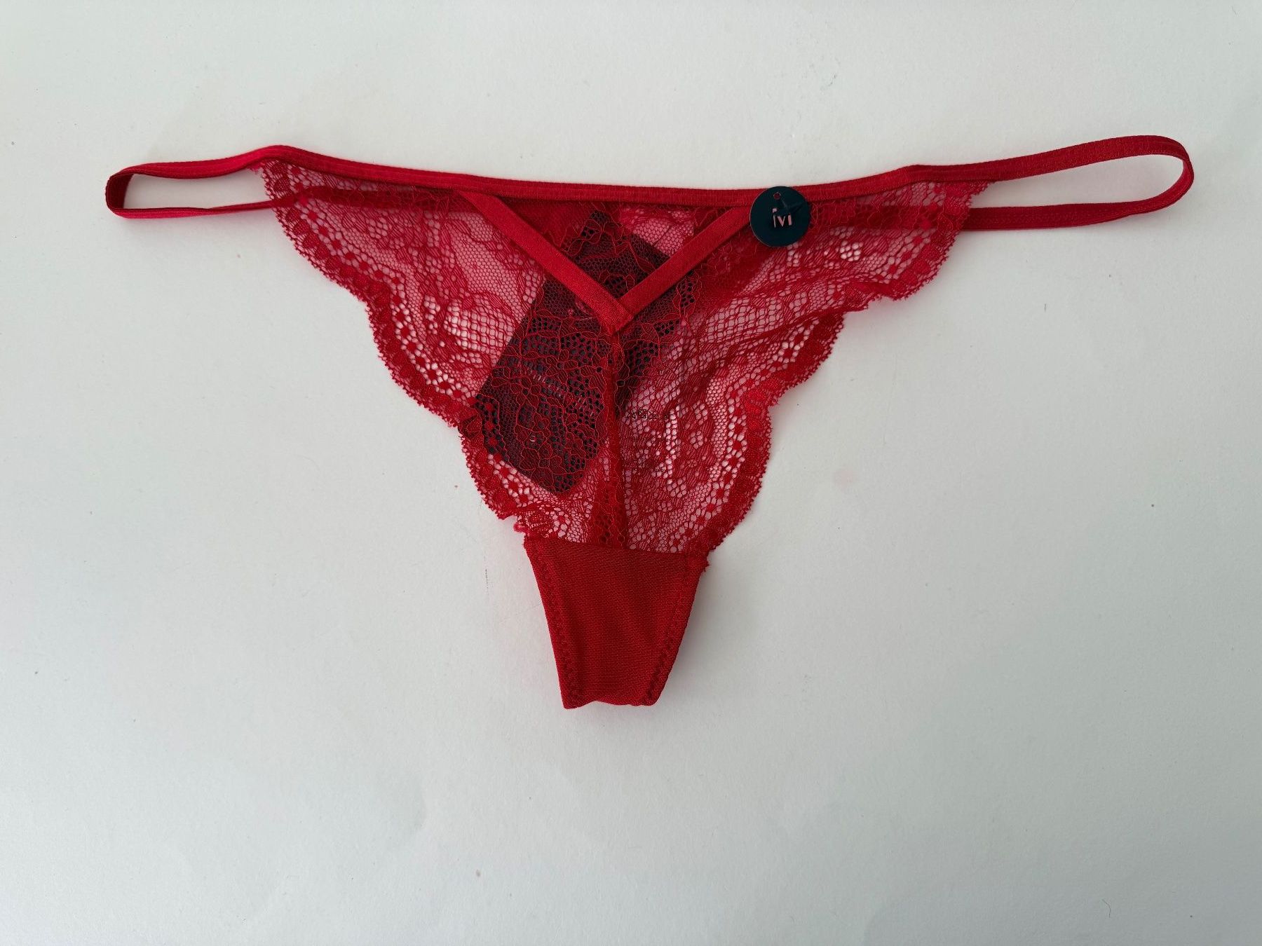 Hunkemöller Altra biancheria intima: HUNKEMÖLLER, String ISABELLE, Grösse M, Farbe Rot – Nuovo e nell'imballaggio originale da Rudolfstetten venduto da gst_g7xl