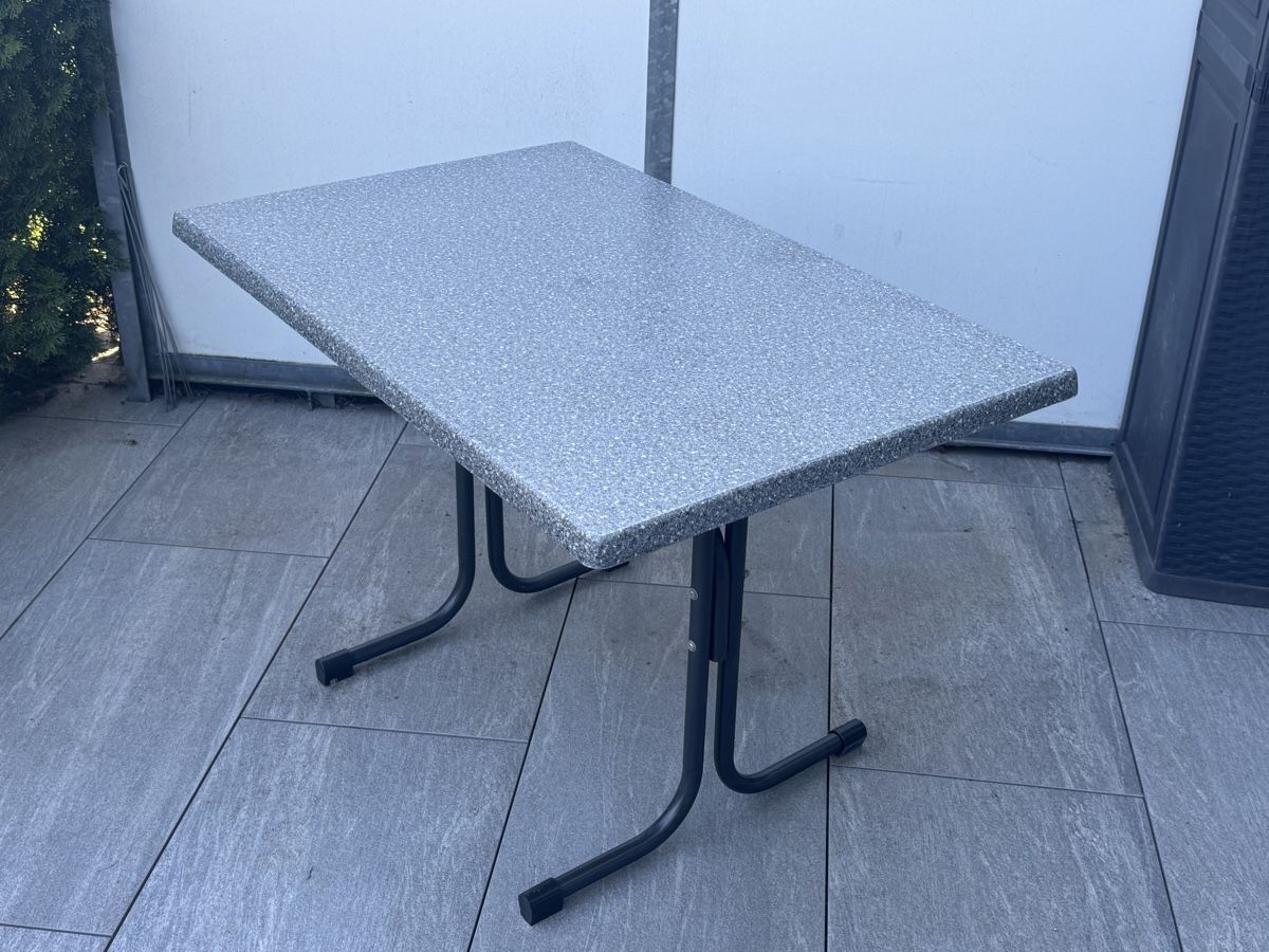 Tavoli: Gartentisch Steinoptik, klappbar** – Usato da Hausen am Albis venduto da Fallmann