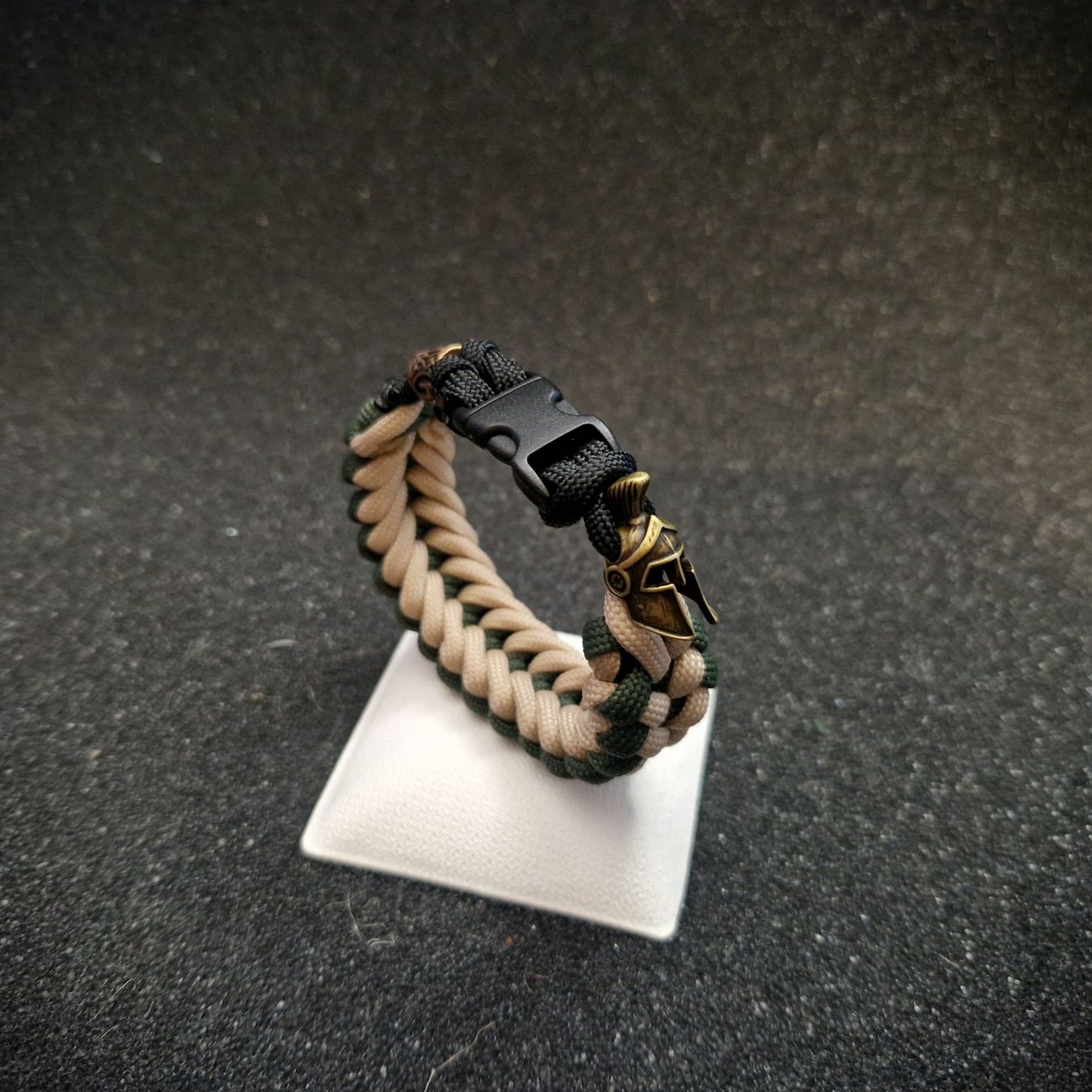 Armbänder & -reifen: Bracelet paracorde – Neu und originalverpackt aus Billens von D-Dorian