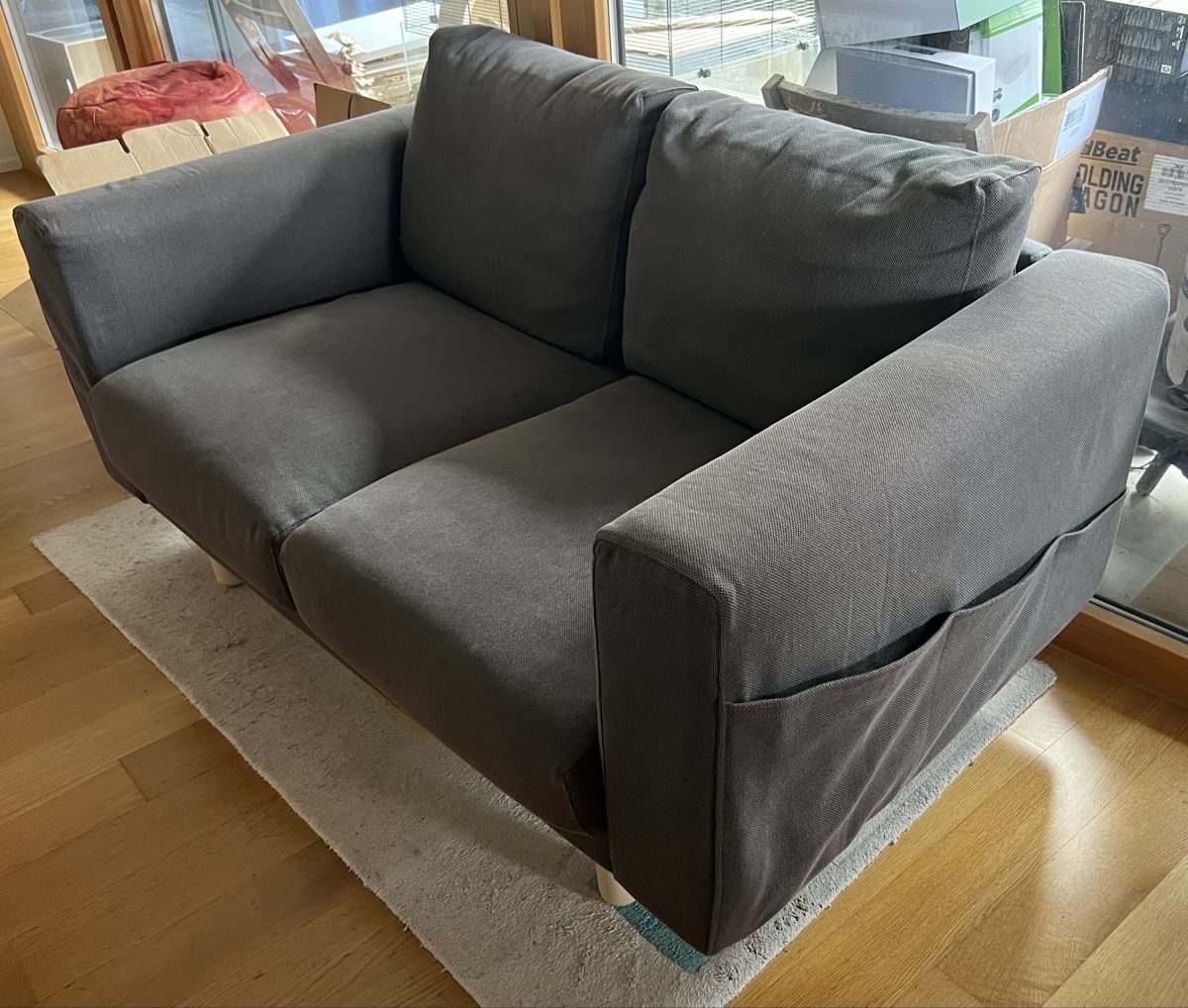 Ikea Sofas: IKEA 2er sofa – Neu (gemäss Beschreibung) aus Binningen von PG_23 5