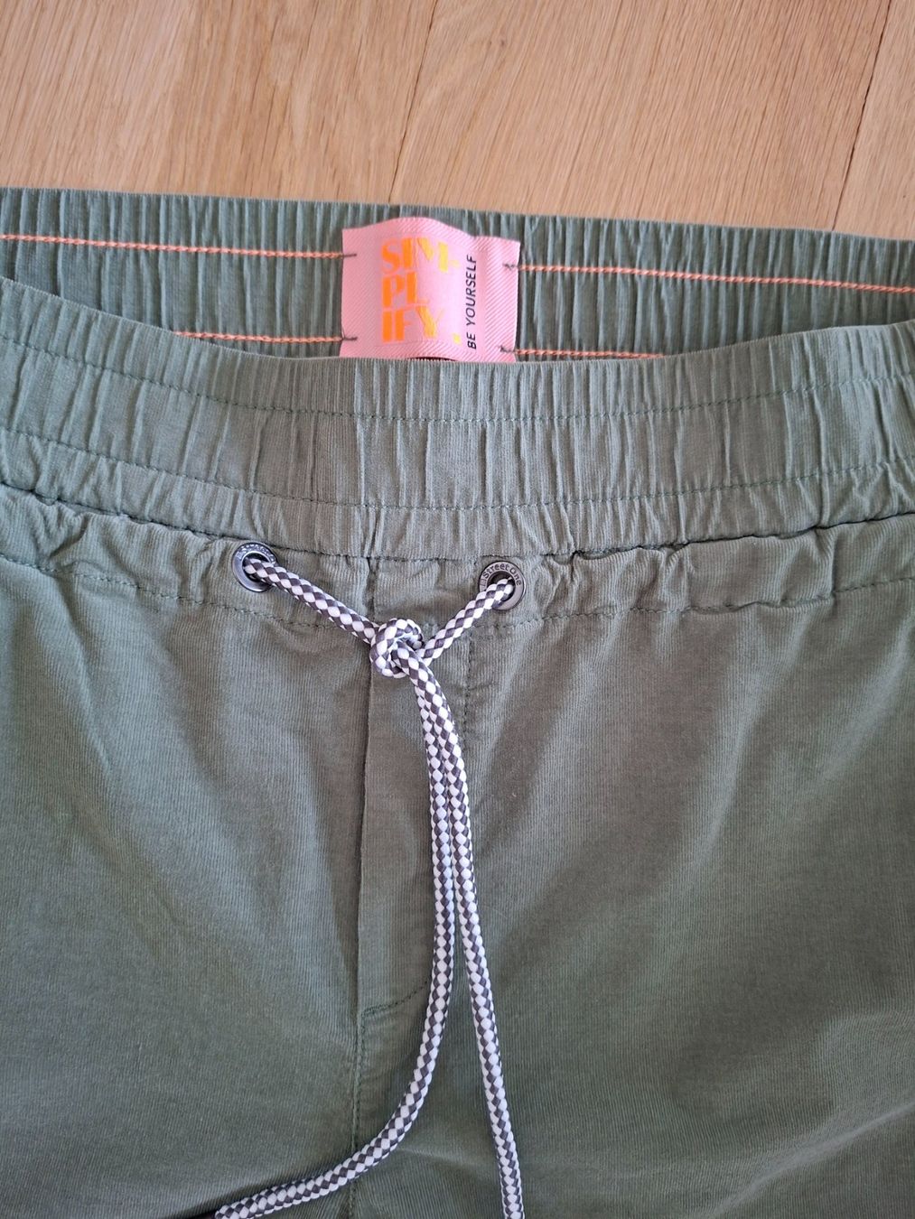 Pantaloni: Feincordhose Street One Gr.44/28 – Nuovo (secondo la descrizione) da Gebenstorf venduto da Zwirbeline 1