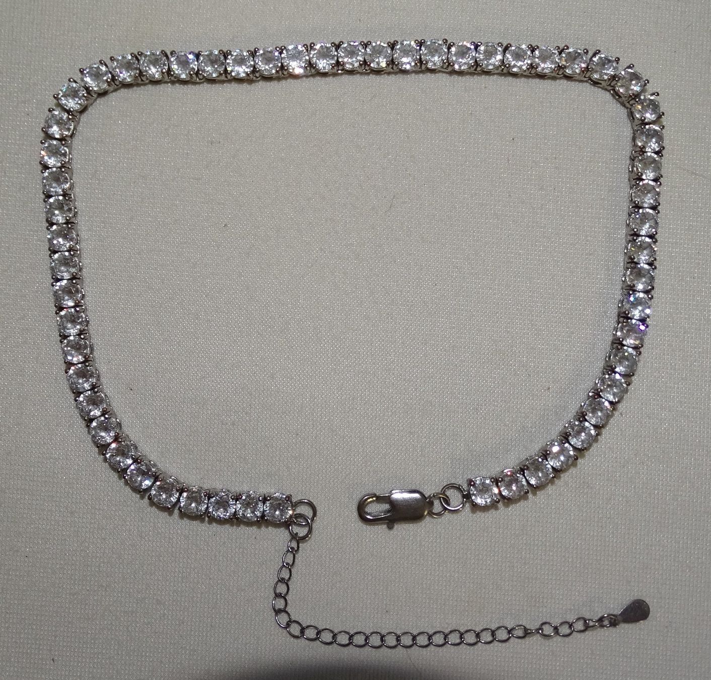 Catenine: ***TOP*** Halsband mit Punktsteinen ***TOP*** – Nuovo (secondo la descrizione) da Zofingen venduto da Felix459