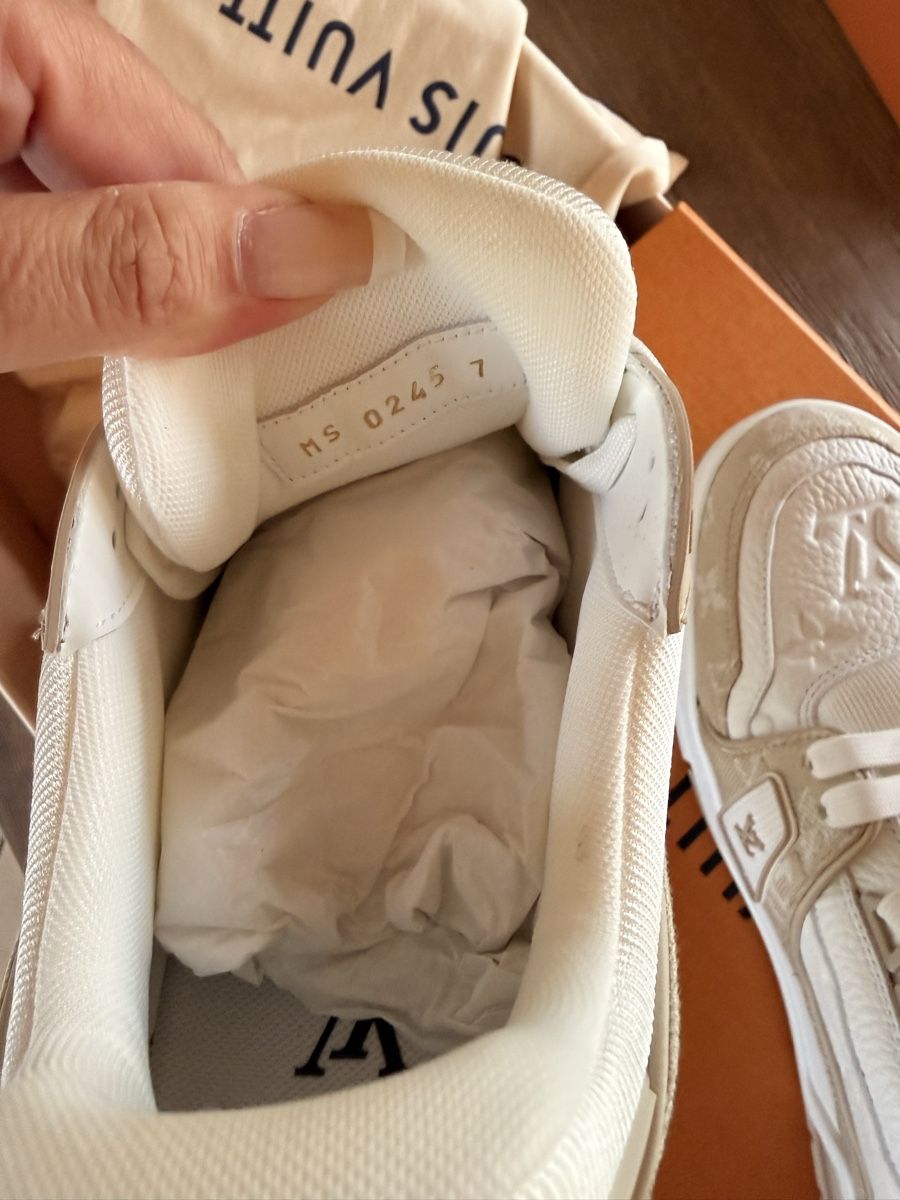 Louis Vuitton Herrenschuhe: Louis Vuitton – Neu und originalverpackt aus Vétroz von cais 4