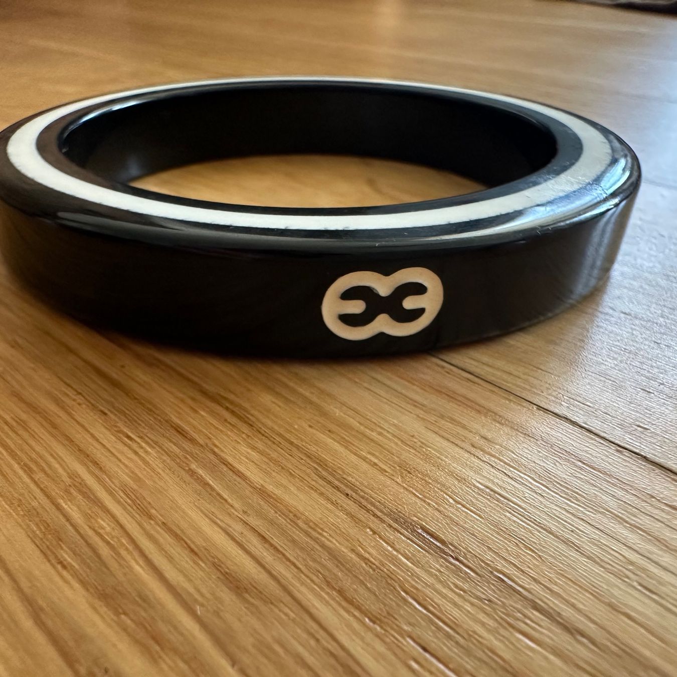 Armbänder & -reifen: Armreif schwarz weiss – Gebraucht aus Rothenburg von wer_g9fd 1