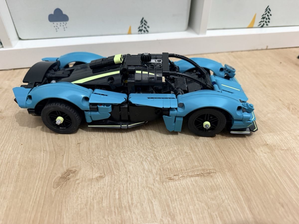 Lego Jeux de construction: Lego Technic Aston Martin 42208 – D'occasion à Oberwil-Lieli par iberikon