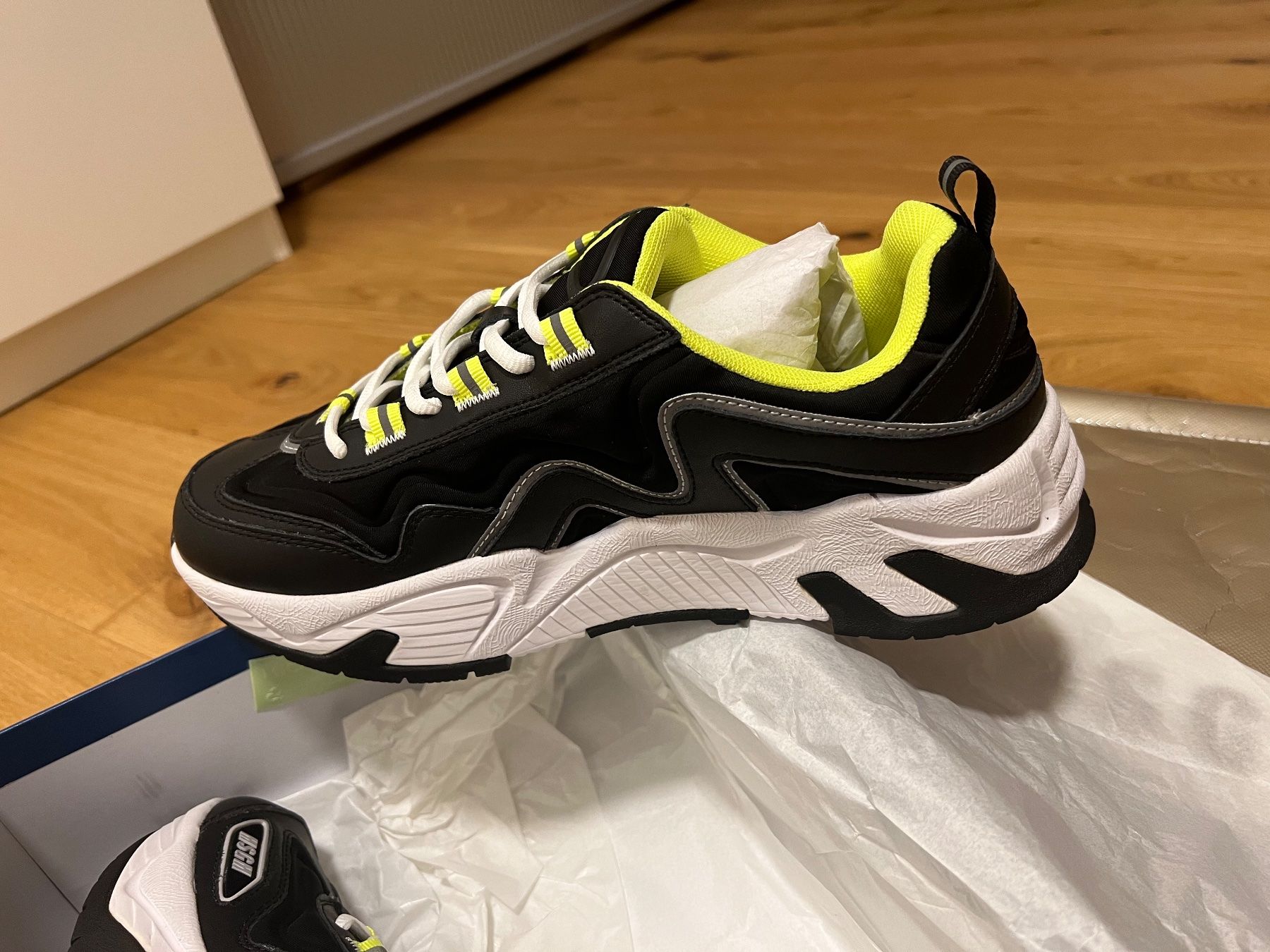 MSGM Herrenschuhe: NEUE Original MSGM Sneakers, Gr. 42 – Neu und originalverpackt aus Biel-Benken BL von Aplus0 4